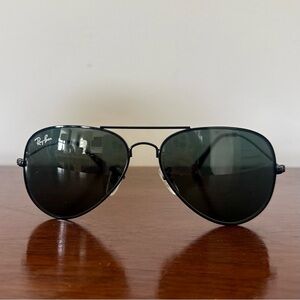 Ray-Ban Aviator RB3025 Black Frame Sunglasses 58mm